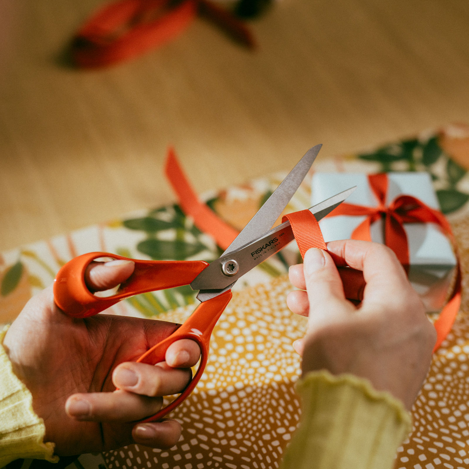 Fiskars Universal Left-Handed Scissors: 24cm - Image 4